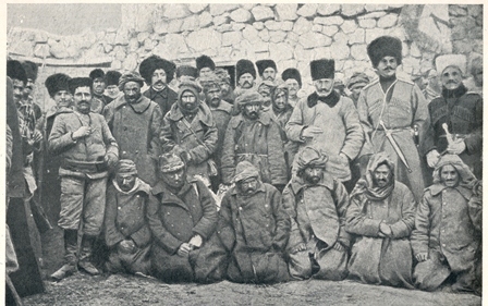 Քուրդ գերիներ «Հայ կամավորներ 1914-1916» ալբոմից
