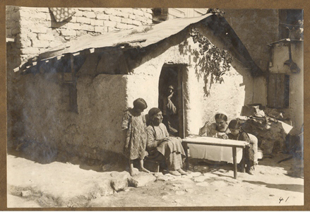 Գաղթականների ընտանիք Հալեպի Սուլեյմանիե թաղամասում