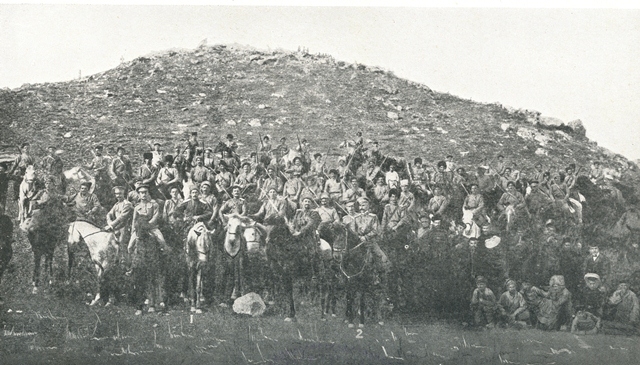 Լ. Ծատուրյանի ձիավոր խումբը «Հայ կամաւորներ 1914-1916» ալբոմից