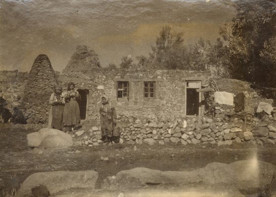 Գյոզալդարա (այժմ Վարդենիկ) գյուղի կանայք