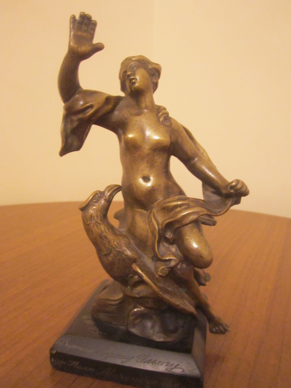 Արձանիկ՝ «կինը արծվի վրա», Արամ Խաչատրյանի անձնական իրերից 