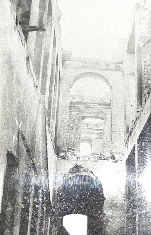 Լալայանի քանդված բնակարանի ներքին մասը կոտորածից հետո, 1905թ.