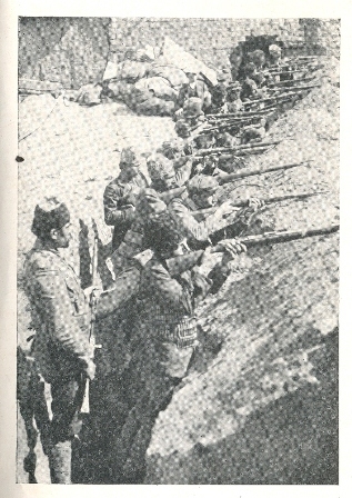 Վանի ինքնապաշտպանները «Հայ կամաւորներ 1914-1916» ալբոմից
