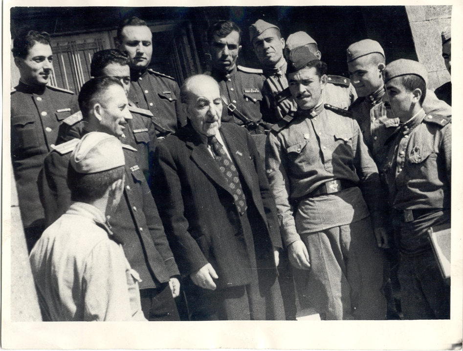 Ավ.Իսահակյանի  հանդիպումը  Թամանյան  89-րդ  հայկական  դիվիզիայի  մարտիկների  հետ