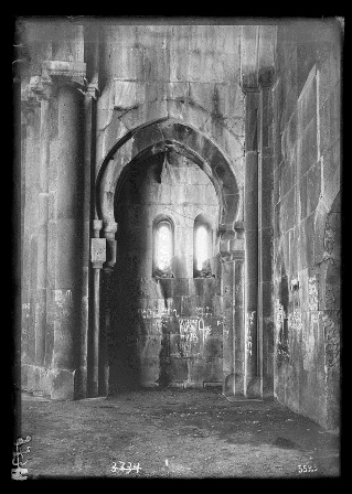Կեչառիսի վանքային համալիր. Սուրբ Գրիգոր Լուսավորիչ եկեղեցու ժամատան ներսը