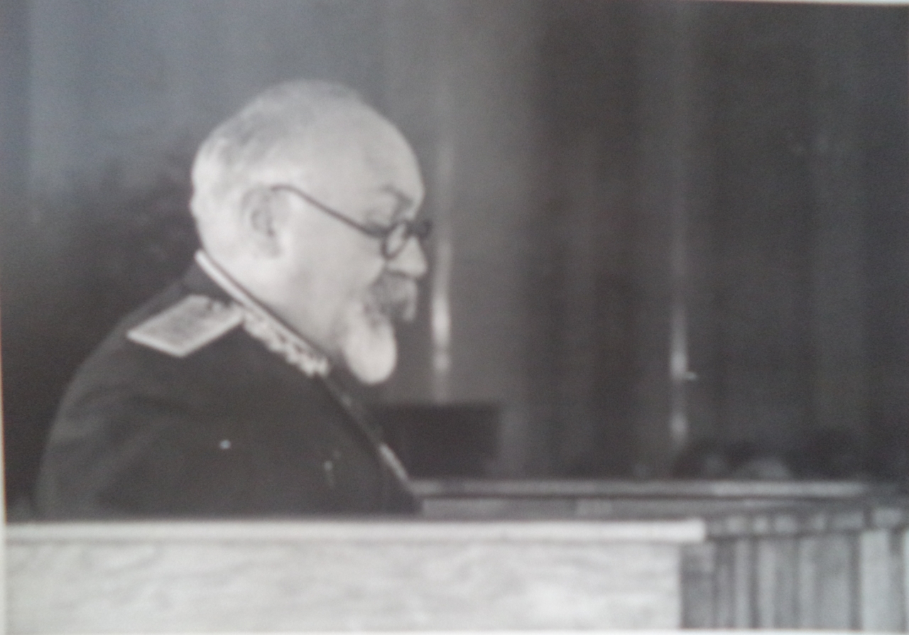 Լևոն  Օրբելին ԽՍՀՄ ԳԱ-ի 20-ամյակին նվիրված տոնակատարության ժամանակ   