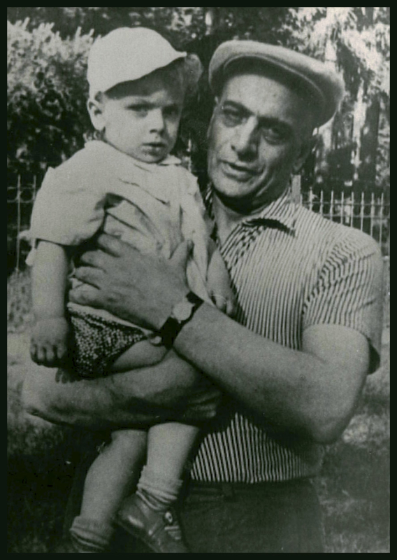 Կարո Հալաբյանն իր որդու հետ,1951թ