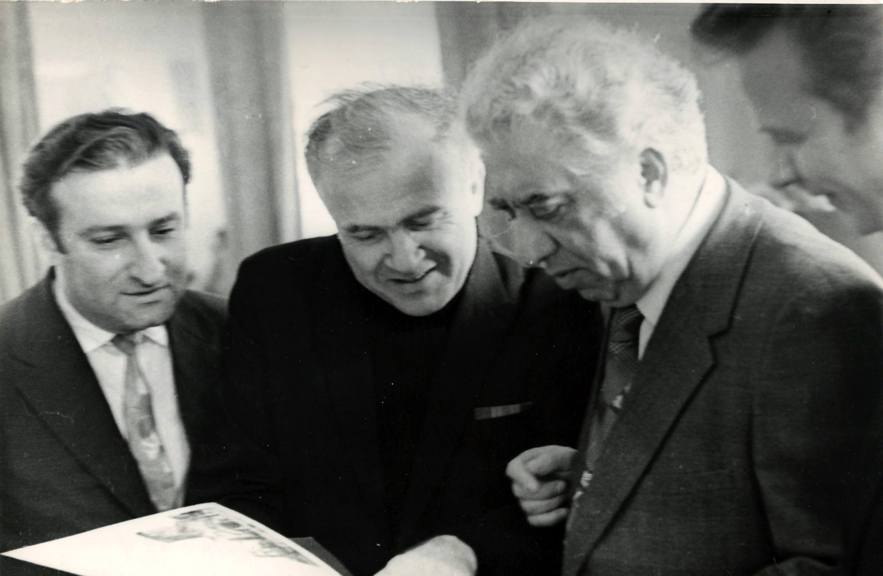 Լուսանկար. Ա. Խաչատրյանը կոմպոզիտորներ Դավիդովի և Թորաձեի հետ