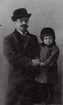Այվազյան Արտեմին մանուկ հասակում՝ հոր՝ Սերգեյ Այվազյանի հետ