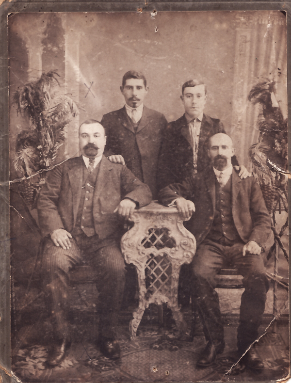 Խմբանկար Գեորգիենց Գրիգորի և երեք այլ տղամարդկանց