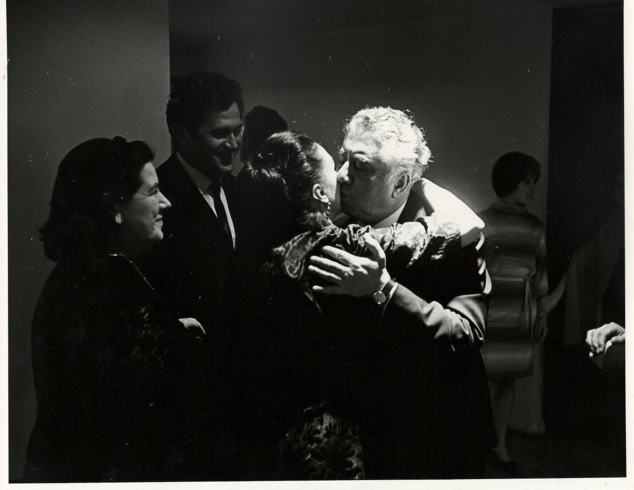 Լուսանկար. Ա. Խաչատրյանը ԱՄՆ-ի հայ համայնքի ներկայացուցիչների հետ ՄԱԿ-ին առընթեր սովետական ներկայացուցչությունում՝ ընդունելության ժամանակ