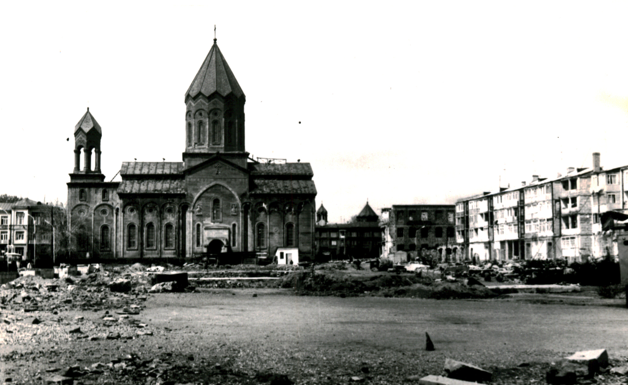 Սուրբ Աստվածածին ( 7 վերք ) եկեղեցու վերակառուցման աշխատանքները,1990 թ.