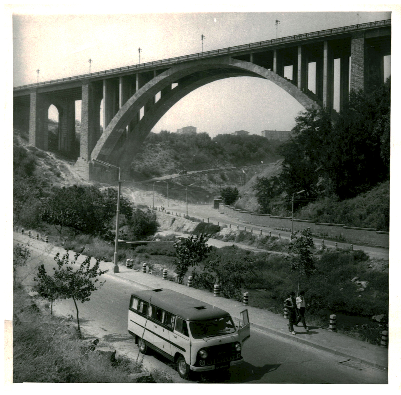 Հրազդանի մեծ կամուրջը, 1956թ. (Կիևյան կամուրջ)