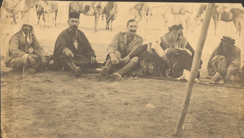Հայ գաղթականների հարցերով զբաղվող հայ-անգլիական հանձնախմբի անդամները