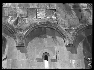 Կեչառիսի վանքային համալիր. Սուրբ Գրիգոր Լուսավորիչ եկեղեցու ճակատի որմնակամարները