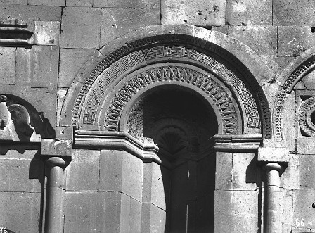 Անի. Սուրբ Աստվածածին Կաթողիկե եկեղեցու հարավային ճակատի խորշերը
