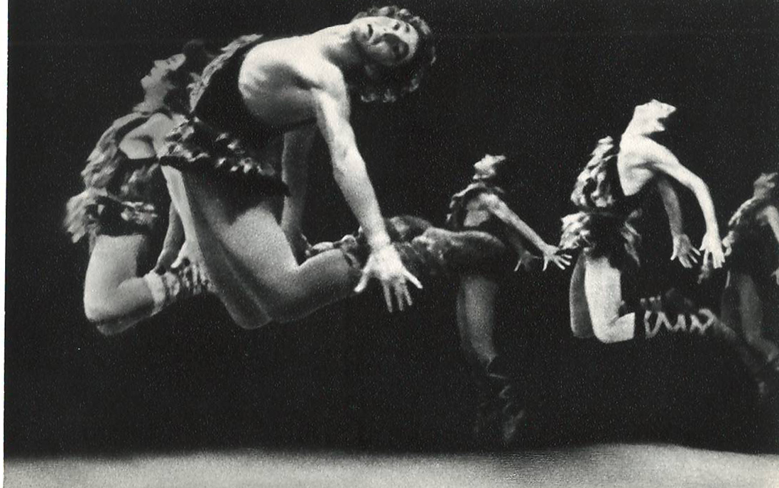 Ֆոտոբացիկ՝ Ա. Խաչատրյանի «Սպարտակ» բալետից տեսարանով