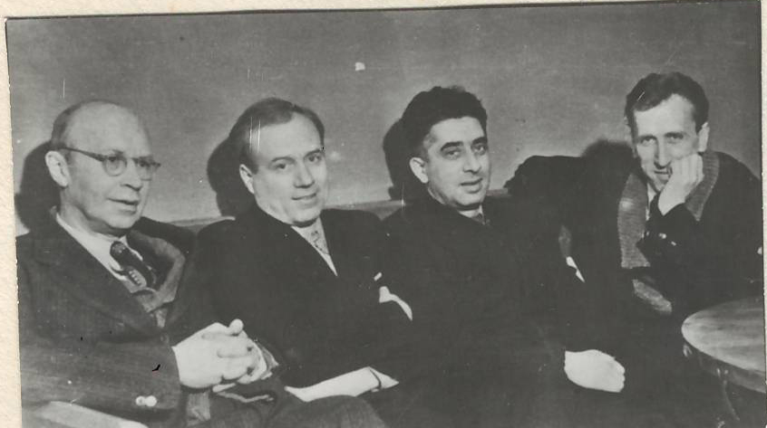 Նեգատիվ՝ լուսանկարի. Ա. Խաչատրյանը կոմպոզիտորներ  Ս. Պրոկոֆևի, Դմ. Կաբալևսկու, Ի. Կոզլովսկու հետ