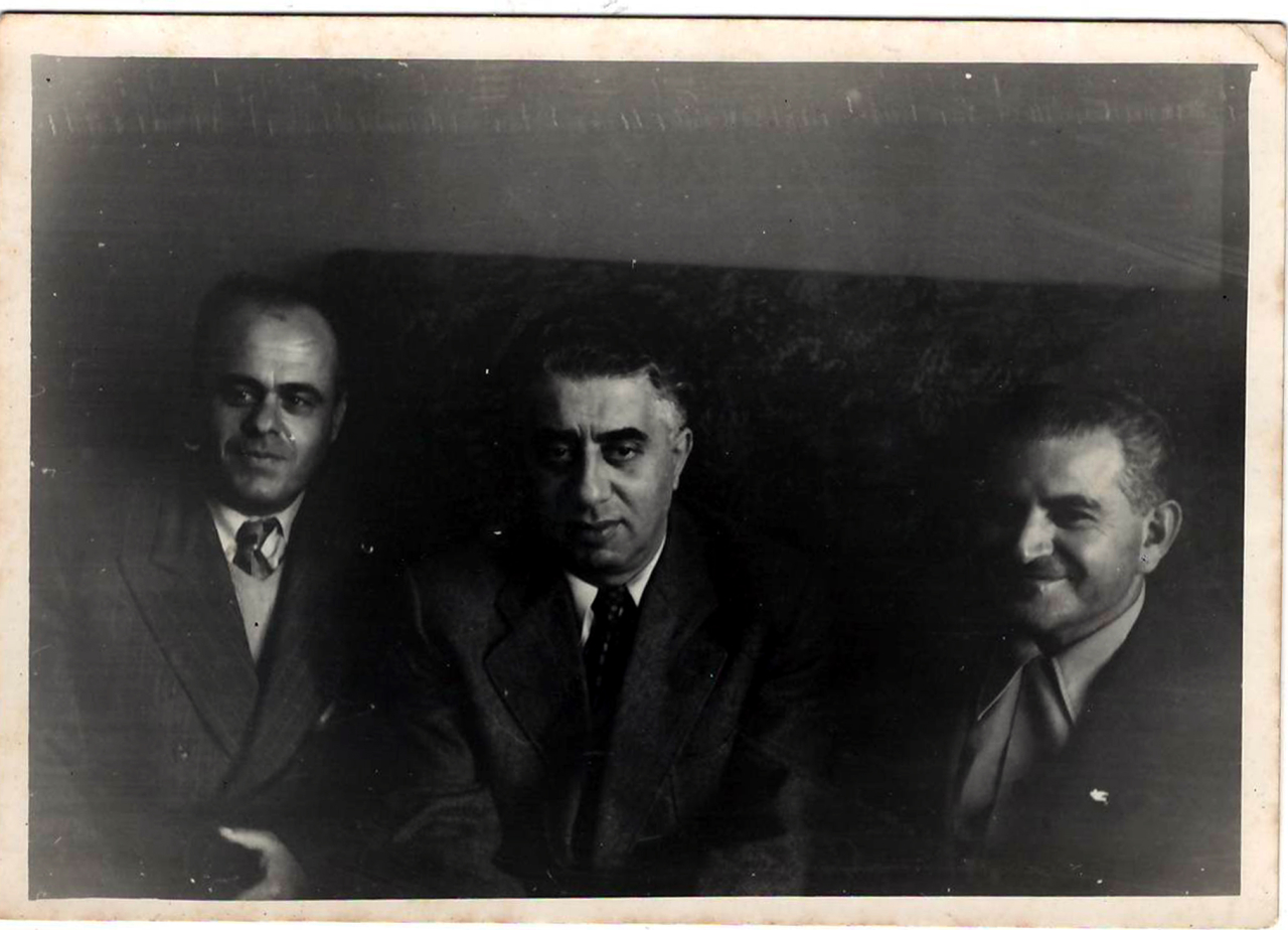 Լուսանկար. Ա. Խաչատրյանը իր ընկերներ Գ. Բազարյանի և Կ. Սարաֆյանի հետ Մոսկվայում