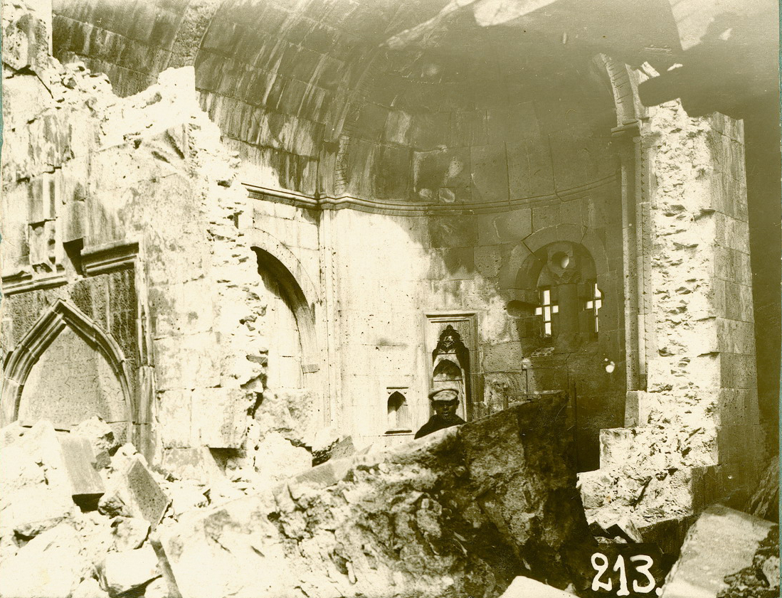 Սուրբ Գրիգոր Լուսավորիչ եկեղեցին երկրաշարժից հետո