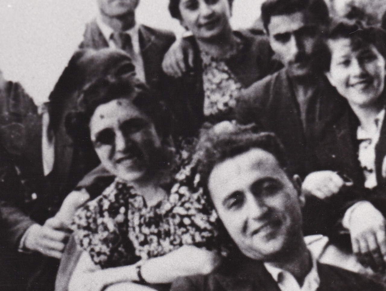 երգի-պարի անսամբլի մի խումբ մասնակիցներ Մոսկվայում՝ հայկական արվեստի օրերին