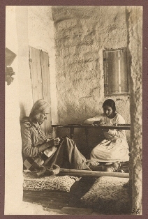 Ասեղնագործող կանայք Հալեպի Սուլեյմանիե թաղամասում