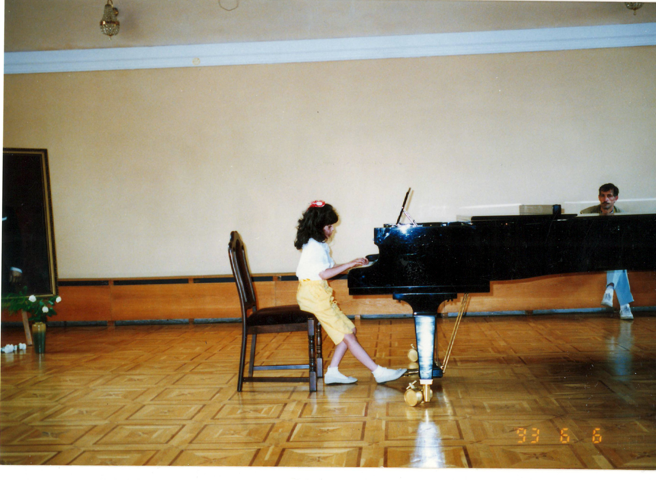 Լուսանկար (գունավոր)՝ Ա. Խաչատրյանի ծննդյան 90-ամյակի առիթով կազմակերպված պատանի կոմպոզիտորների մրցույթի 