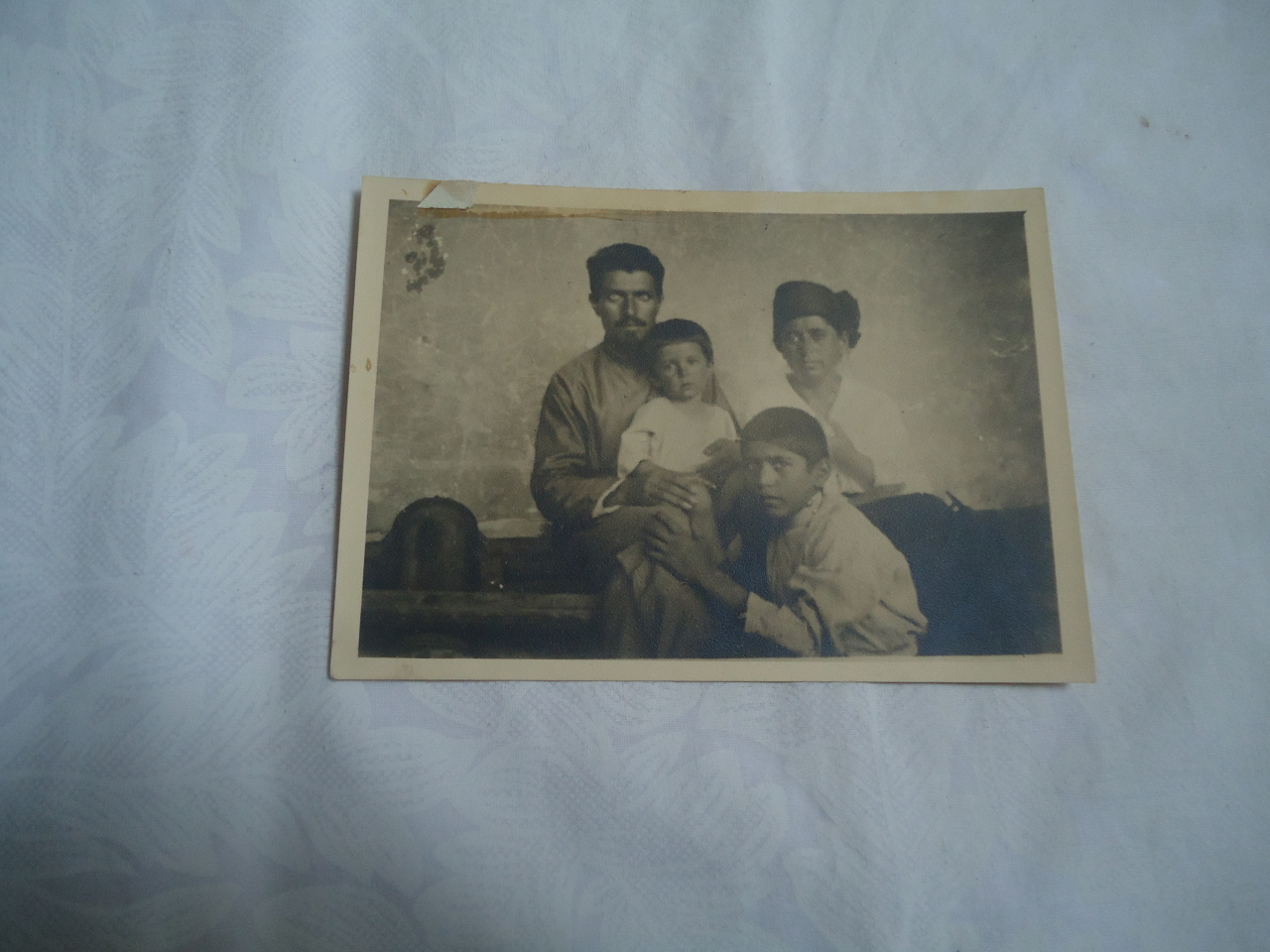 լուսանկար՝ Ստեփան Շահումյանի հանդիպումը իր ընտանիքի հետ