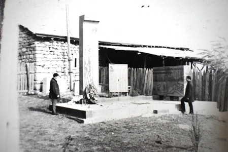 Կապանի  Եղվարդ գյուղի հուշարձանը