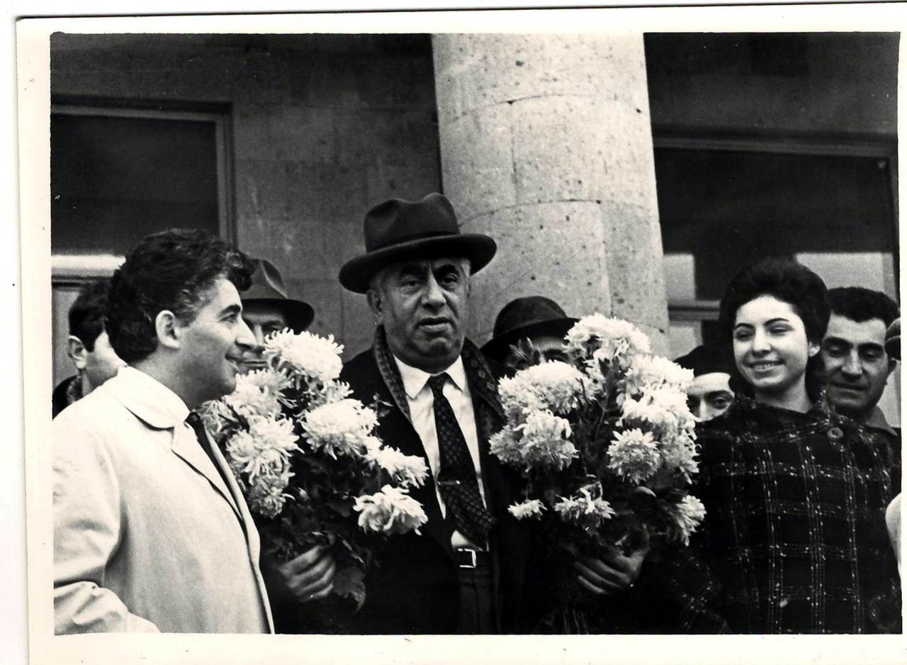 Լուսանկար. Ա. Խաչատրյանը Երևանում, իր ծննդյան 60-ամյա հոբելյանի օրերին