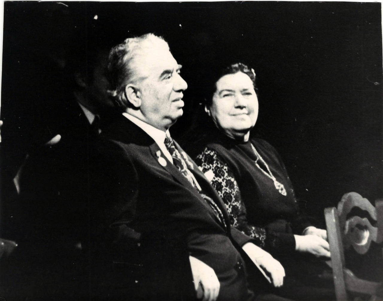 Լուսանկար. Ա. Խաչատրյանը կնոջ՝ Ն. Մակարովայի հետ Լենինգրադի Կիրովի անվ. օպերային թատրոնի հանդիսասրահում
