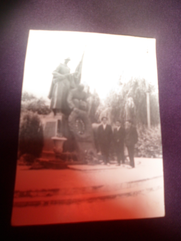 Լուսանկար՝ Հայրենական պատերազմի հուշարձանի մոտ