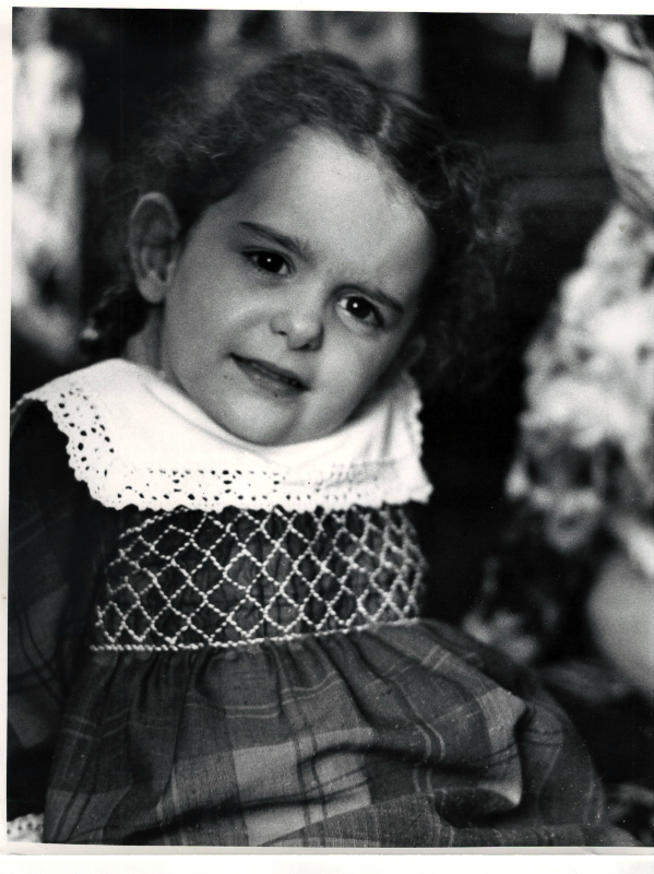 Լուսանկար-դիմանկար՝ Ռ. Գալստյանի դստեր՝ ում մկրտության  կնքահայրն էր Ա. Խաչատրյանը Լոնդոնում