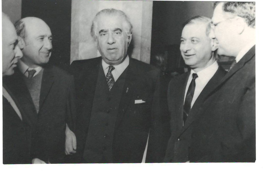 Նեգատիվ՝ լուսանկարի. Ա. Խաչատրյանը Յ.Գևորգյանի և Ռ. Խաչատրյանի հետ