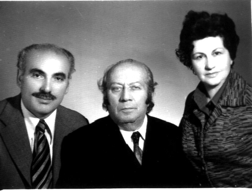 Ե. Քոչարը /կենտրոնում/,  Ե. Կարախանյանը /ձախից/ և Բեատրիս Դավթյանը, Երևան, 1977