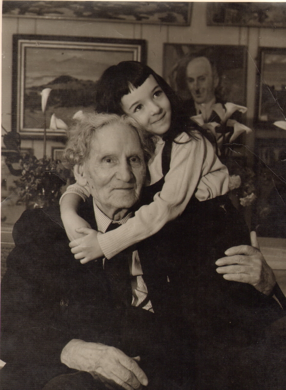 Լուսանկար Մ.Սարյանը իր թոռնուհու ՝  Ռուզանի հետ, Երևան 1965 թ., 