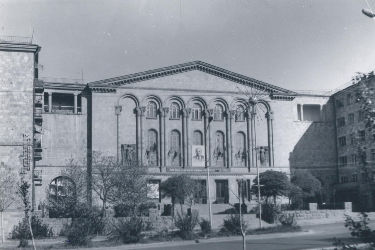 "Կանազ" գործարանի   մշակույթի տուն (1953-1954թթ.)