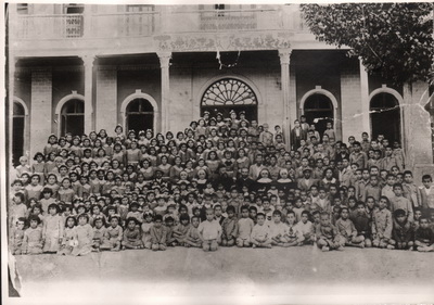 Նոր Ջուղայի կաթոլիկ դպրոցի աշակերտները