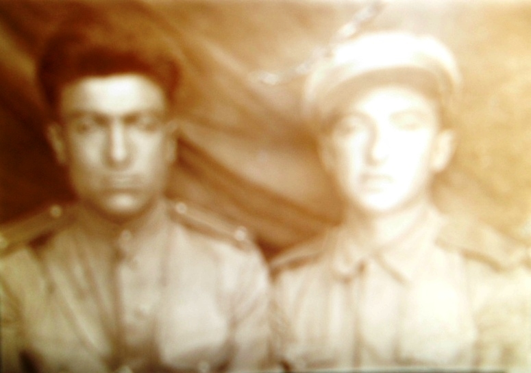 Աղասի Յուզբաշյանը ( Հայրենական մեծ պատերազմի մասնակից) մարտական ընկերոջ հետ