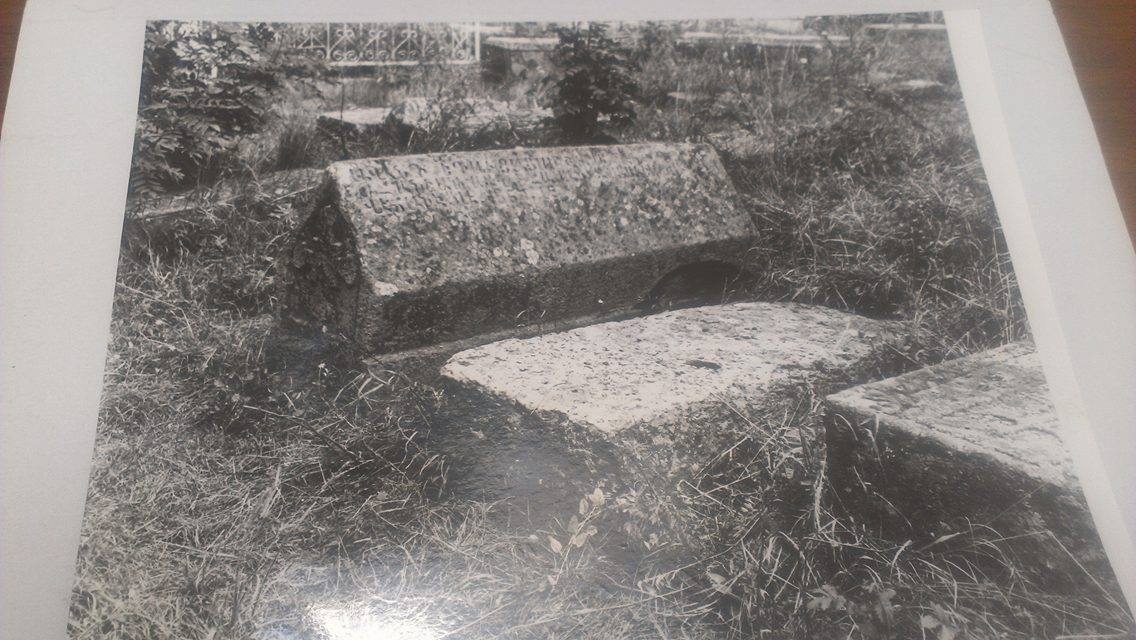 լուսանկար՝ Դավիթ Հասան-Ջալալյանի գերեզմանաքարը 