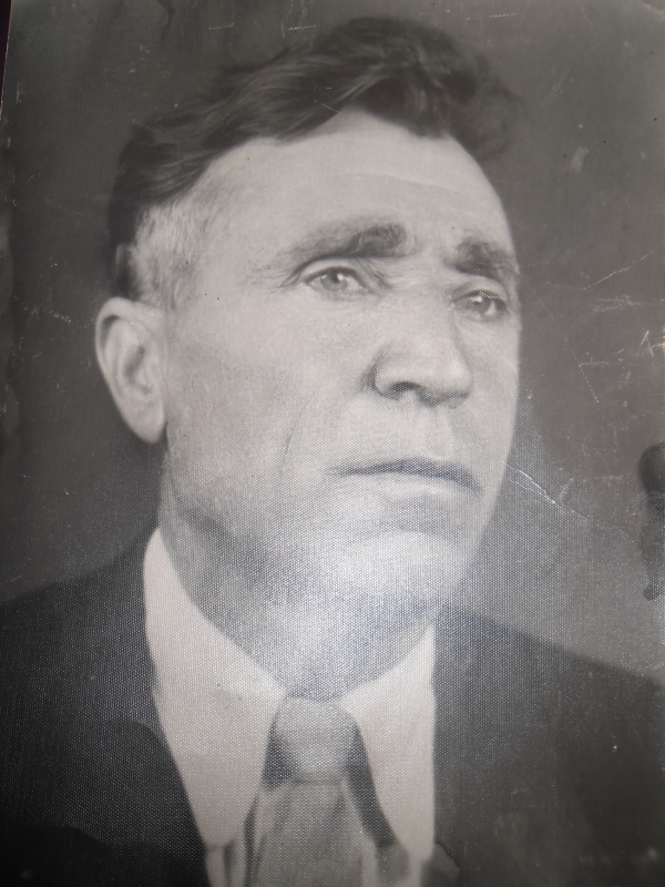 Լևոն Խաչատուրի Հայրապետյան (1904-1972 թթ.) -Աշխատանքի վետերան