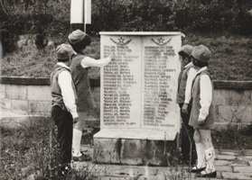 Հայրենական մեծ պատերազմի զոհվածների հուշարձանը Կապանի Եղվարդ գյուղում