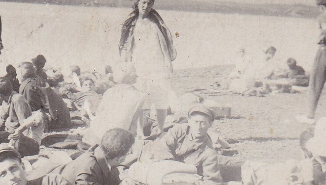 Սպ.Մելիքյանը կոնսերվատորիայի ուսանողների հետ Սևանի  ափին